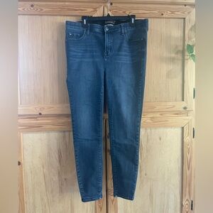 Torrid sky high skinny premium stretch denim jeans 16 T Tall